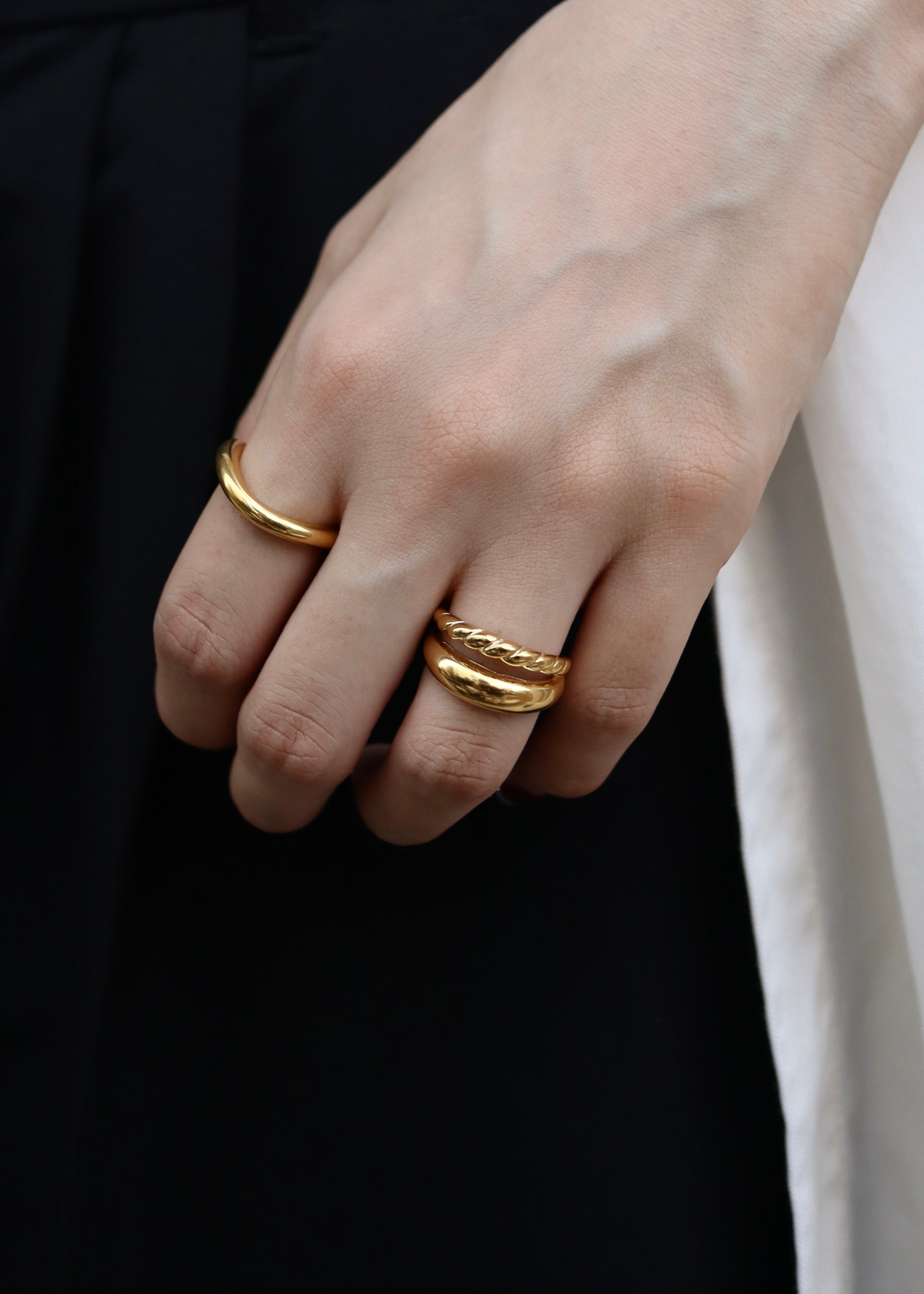 two line asymmetry ring | R-26-102