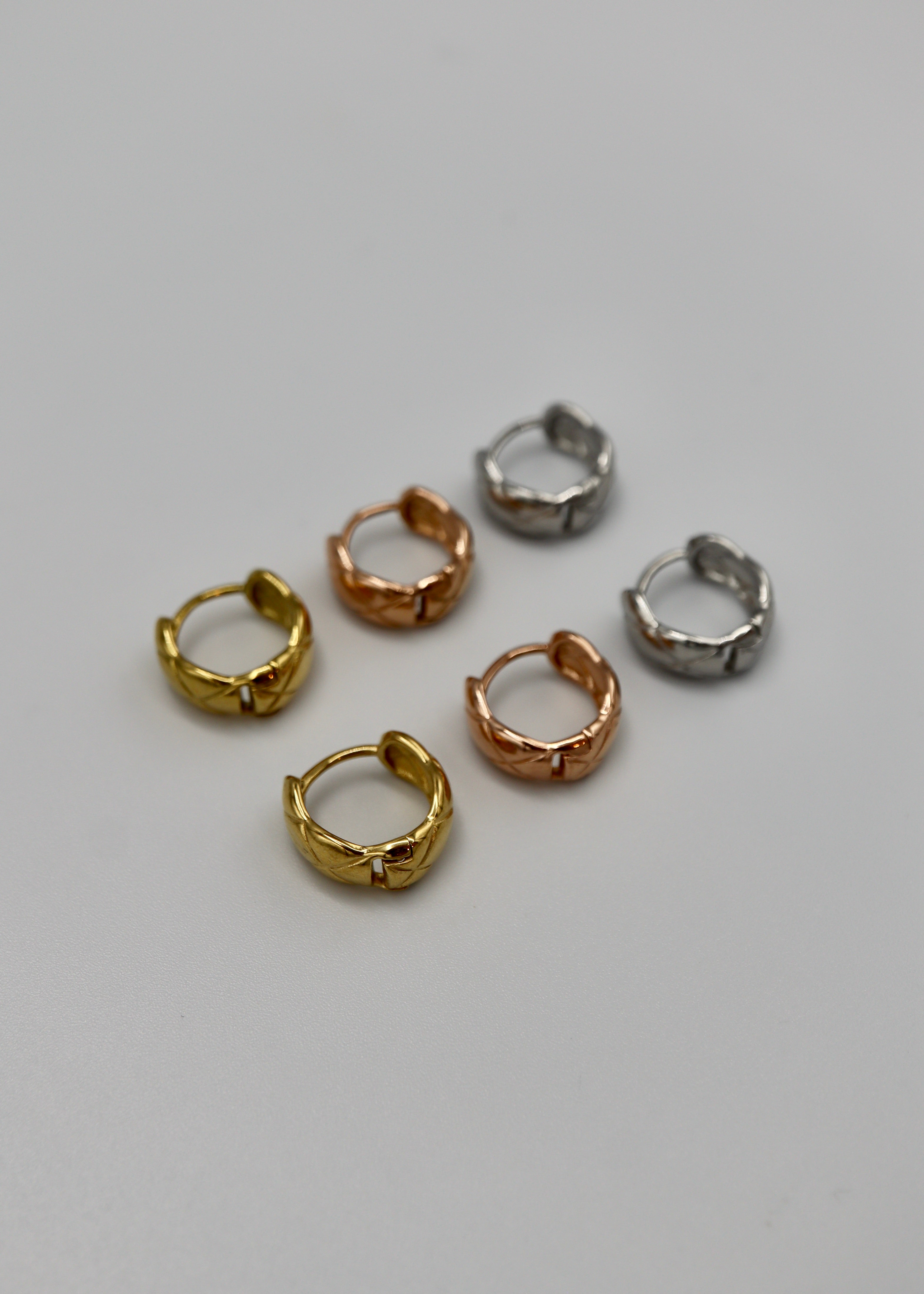 daring cross pierce | P-25-100